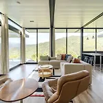 Ferienhaus Sorte Gestacas By House And People *