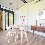 Ferienhaus Sorte Gestacas By House And People