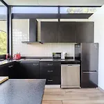 Ferienhaus Sorte Gestacas By House And People