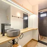 Ferienhaus Sorte Gestacas By House And People