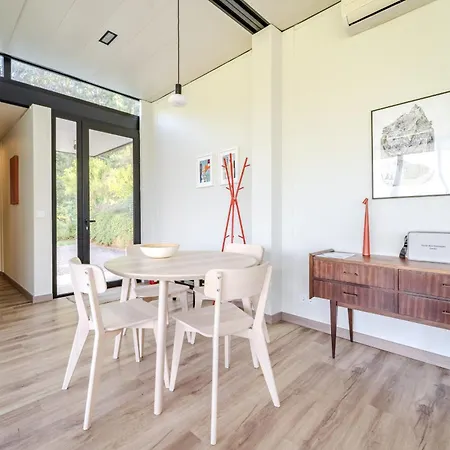 Holiday home Sorte Gestacas By House And People