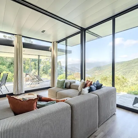 Sorte Gestacas By House And People * Louredo (Braga)