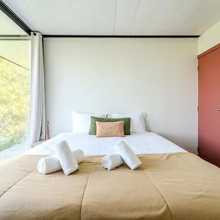 Сasa de vacaciones Sorte Gestacas By House And People