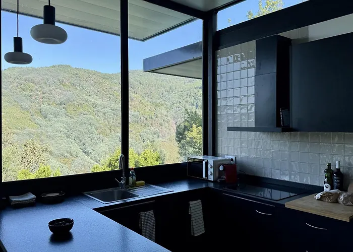 Sorte Gestacas By House And People * Louredo (Braga)