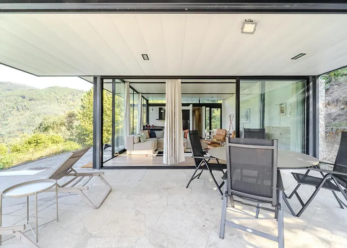 Sorte Gestacas By House And People * Louredo (Braga)