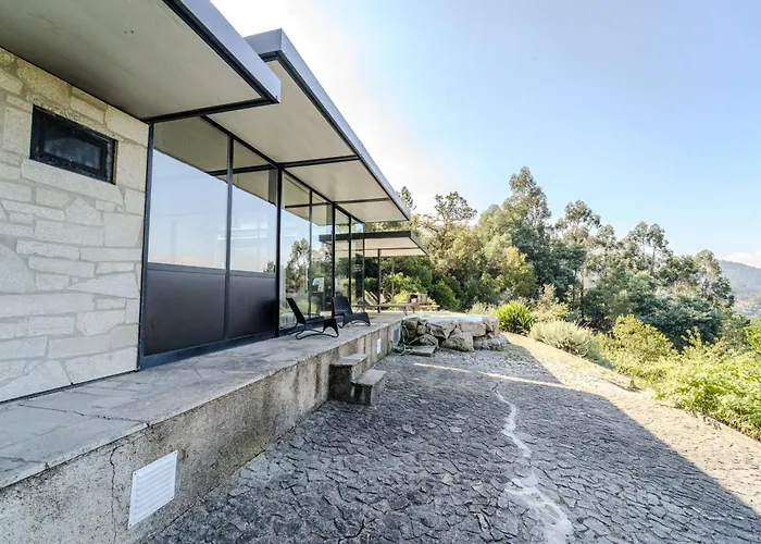 Sorte Gestacas By House And People * Louredo (Braga)